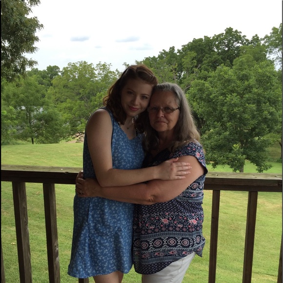 Meet your Posher, Debbie - Picture 1 of 1